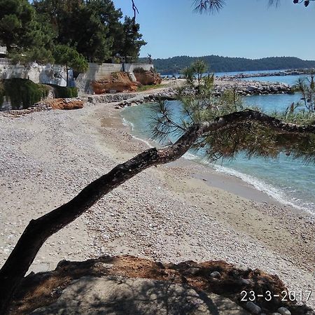 Family House By The Beach Potos Exteriör bild